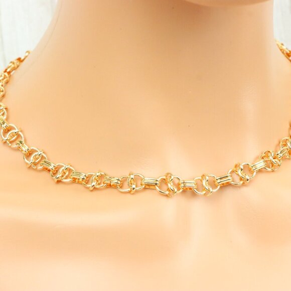 "Minimalist & Elegant Necklace Chain – Perfect for Women & Girls | UNVRC1657 - Picture 4 of 10